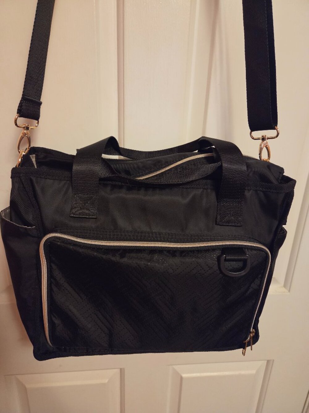 MULTI COMPARTMENT UTILITY BAG!